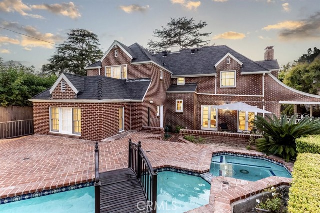 1640 Ard Eevin Avenue, Glendale CA: https://media.crmls.org/medias/bbca7b79-c369-4a35-9059-1a6c22bc4279.jpg