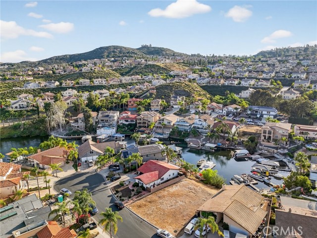 Detail Gallery Image 4 of 21 For 21951 Stawberry Ln, Canyon Lake,  CA 92587 - – Beds | – Baths