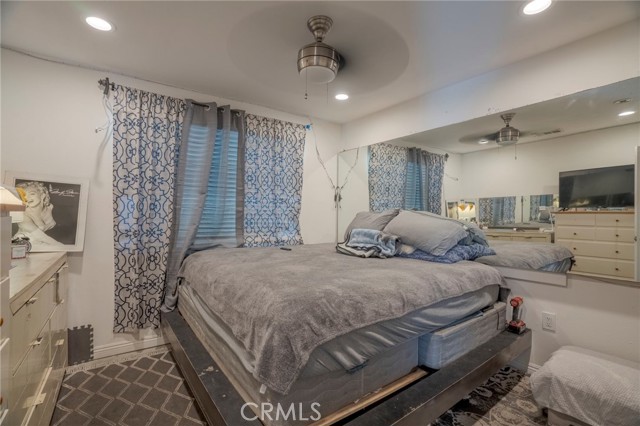 Detail Gallery Image 22 of 40 For 9727 Glandon St, Bellflower,  CA 90706 - 5 Beds | 5 Baths