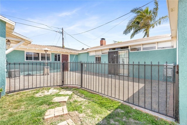 Detail Gallery Image 26 of 28 For 9232 S 7th Ave, Inglewood,  CA 90305 - 4 Beds | 2/1 Baths