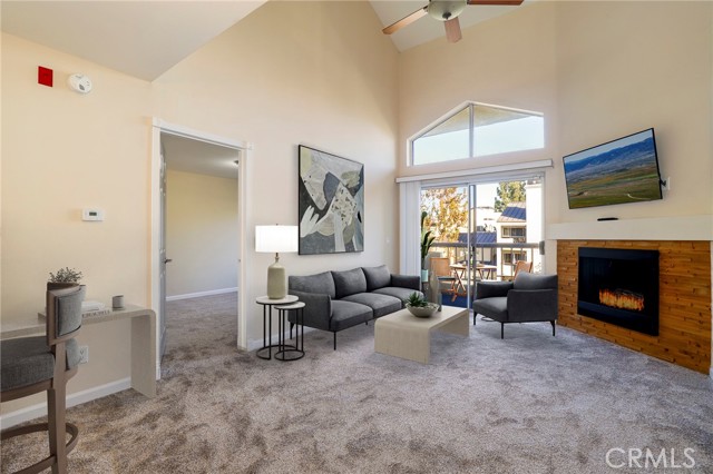 Detail Gallery Image 1 of 26 For 5530 Owensmouth Ave #306,  Woodland Hills,  CA 91367 - 1 Beds | 1 Baths