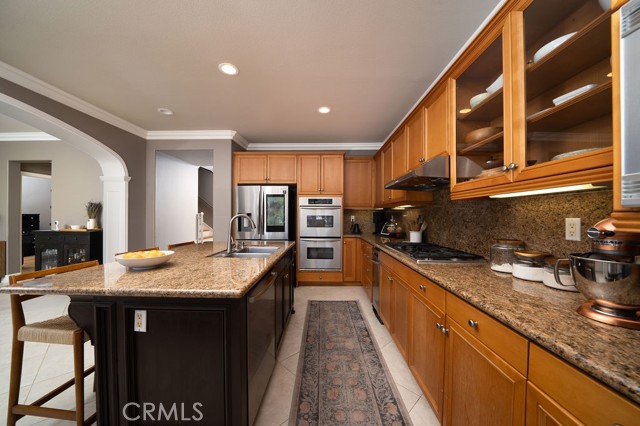 Detail Gallery Image 10 of 49 For 27050 Island Rd, Valencia,  CA 91355 - 5 Beds | 3 Baths
