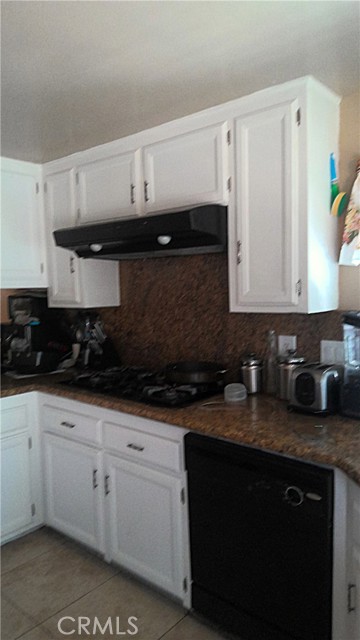 Detail Gallery Image 2 of 6 For 2542 N Pacific Ave, Santa Ana,  CA 92706 - 3 Beds | 2 Baths