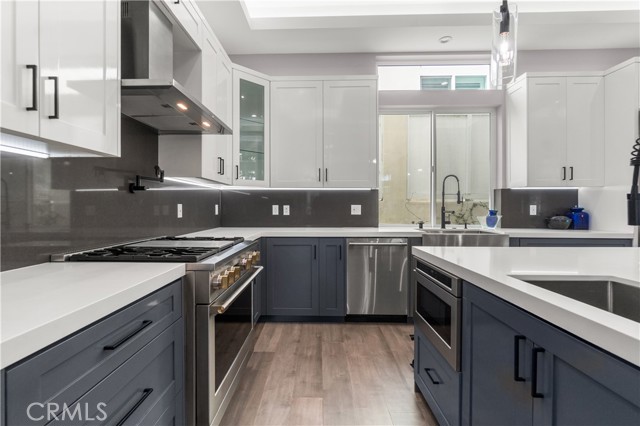 Detail Gallery Image 11 of 50 For 1303 Harkness Ln, Redondo Beach,  CA 90278 - 5 Beds | 4/1 Baths