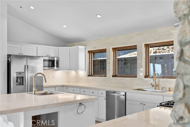 Detail Gallery Image 3 of 36 For 51422 Partington Ridge, Big Sur,  CA 93920 - 3 Beds | 3/1 Baths