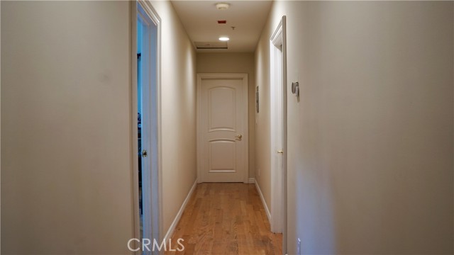 925 Sherlock Dr, Burbank CA: https://media.crmls.org/medias/bbce572b-0a05-4cad-b7ec-0ab80d572dd9.jpg