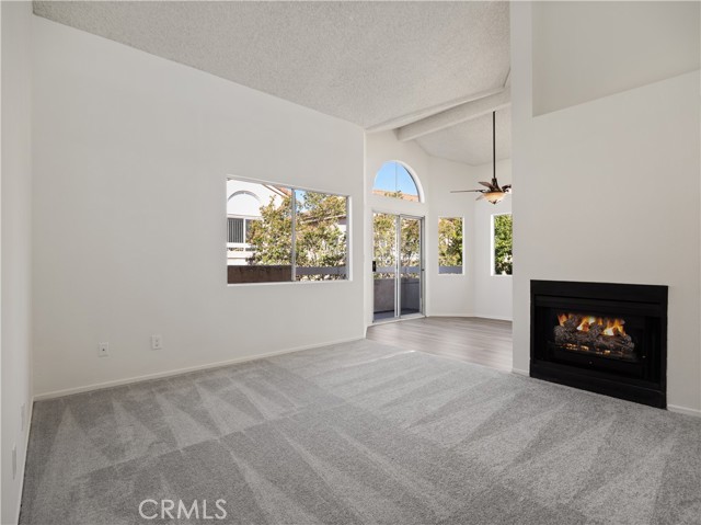 Detail Gallery Image 7 of 44 For 19810 Sandpiper Pl #22,  Newhall,  CA 91321 - 3 Beds | 2 Baths