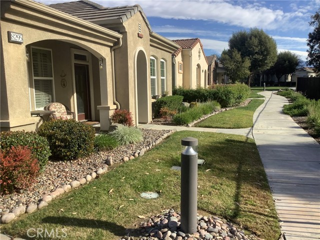 Detail Gallery Image 2 of 23 For 8295 Carnoustie Ave, Hemet,  CA 92545 - 2 Beds | 2 Baths