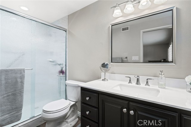 Detail Gallery Image 14 of 23 For 17642 Medford Ave, Tustin,  CA 92780 - 4 Beds | 2 Baths