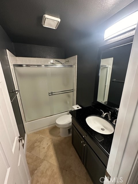 Detail Gallery Image 10 of 16 For 148 Woodburne #87,  Newport Beach,  CA 92660 - 2 Beds | 2 Baths