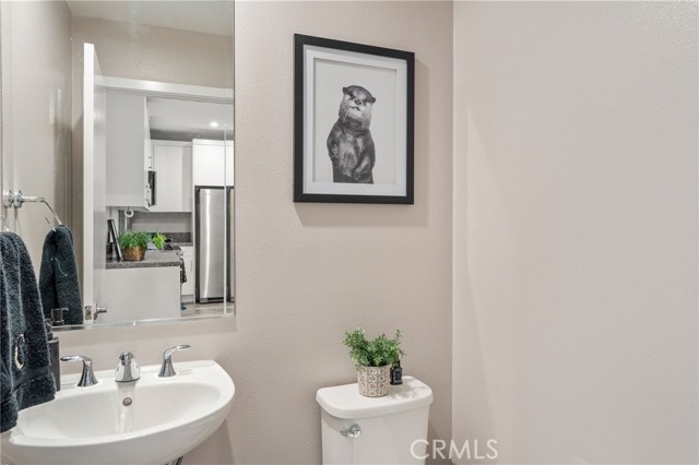 Detail Gallery Image 9 of 20 For 1610 W Cara Dr, Anaheim,  CA 92805 - 2 Beds | 2/1 Baths