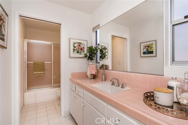 Adjoining Bath to Bedroom