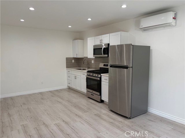 Front Image Thumbnail for CRSR25278804