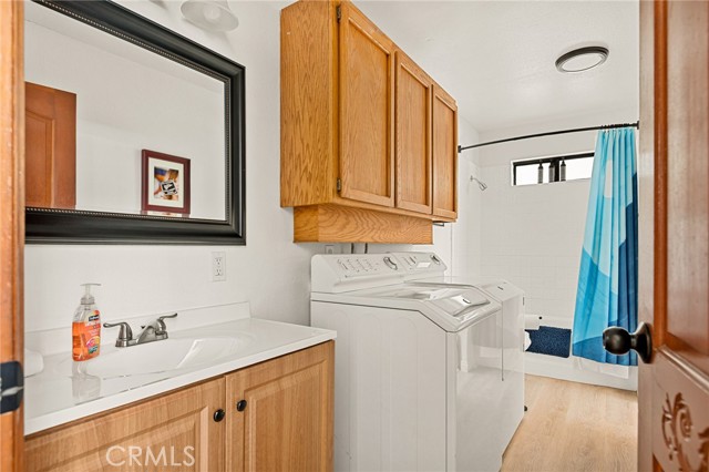 Detail Gallery Image 14 of 31 For 1080 Chateau Dr, Crestline,  CA 92325 - 3 Beds | 2/1 Baths