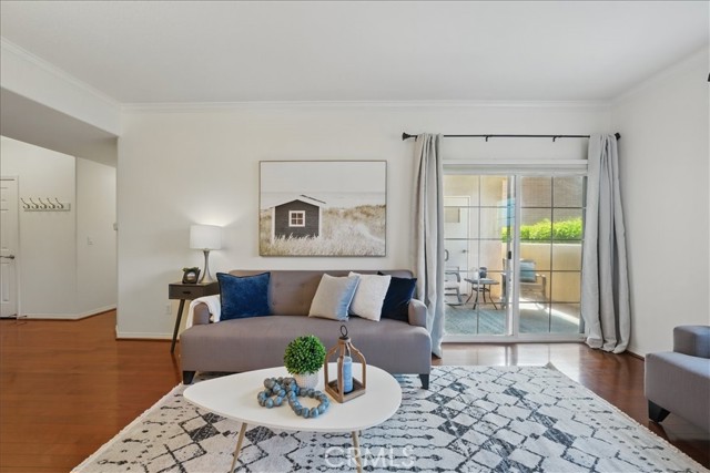 21345 Hawthorne Boulevard, Torrance CA: https://media.crmls.org/medias/bbd2147e-1a69-4514-b1ba-43b00065b862.jpg