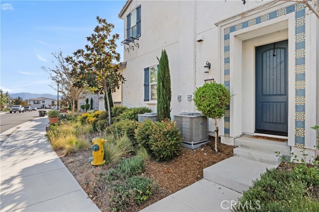 Detail Gallery Image 3 of 35 For 7078 Vernazza Pl, Corona,  CA 92880 - 2 Beds | 2 Baths