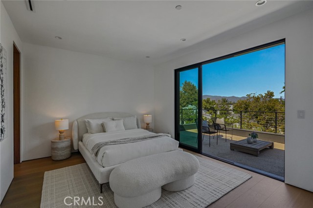 4219 Costello Avenue, Sherman Oaks CA: https://media.crmls.org/medias/bbd3320d-d435-48c6-96ca-64472f479f25.jpg