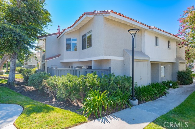 292 Lemon Grove, Irvine CA: https://media.crmls.org/medias/bbd38147-2b94-44ca-9093-07612cdb0d55.jpg