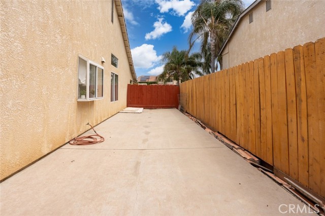 2083 Hastings Drive, Los Banos CA: https://media.crmls.org/medias/bbd38dfb-a07d-43d6-a7e5-e5c382bd38cd.jpg