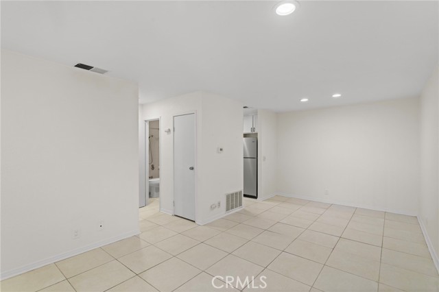 Detail Gallery Image 6 of 22 For 575 N Villa Ct #111,  Palm Springs,  CA 92262 - 1 Beds | 1 Baths