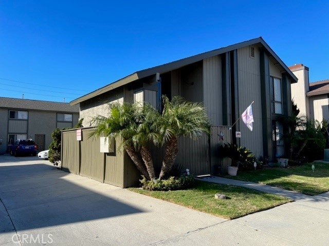 2111 California St, Huntington Beach, CA 92648