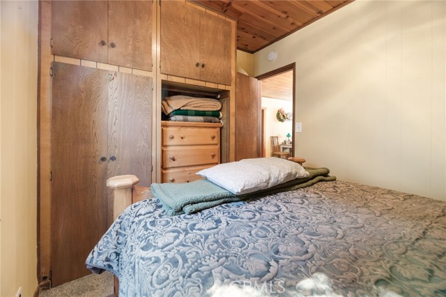 Detail Gallery Image 17 of 30 For 39791 Forest Rd, Big Bear Lake,  CA 92315 - 3 Beds | 2 Baths