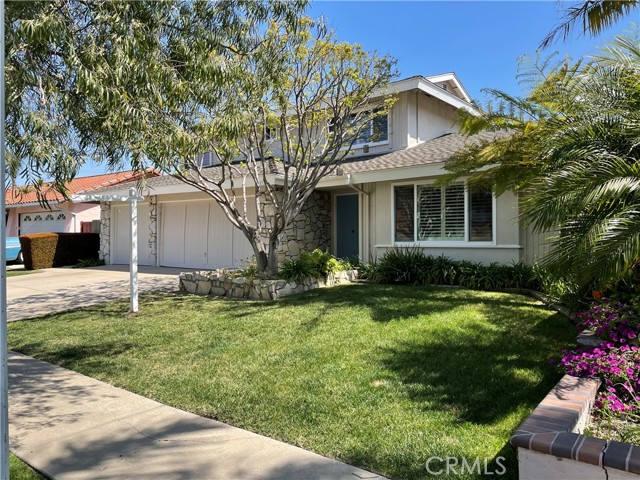 16372 Woodstock Ln, Huntington Beach, CA 92647