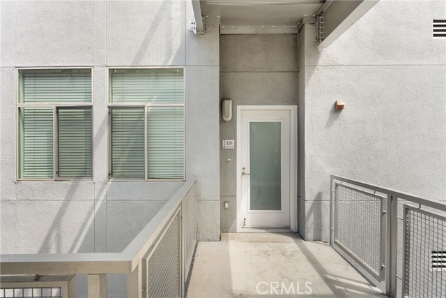 435 W Center Street Promenade, Anaheim CA: https://media.crmls.org/medias/bbd4ee26-c149-40bc-b184-100e7ad35757.jpg