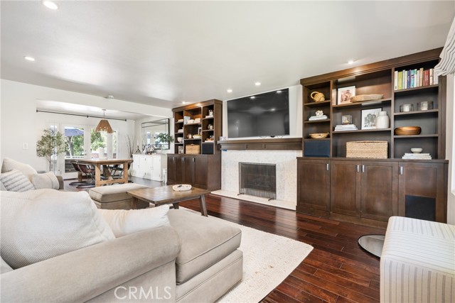 Detail Gallery Image 7 of 22 For 285 Sierks Street, Costa Mesa,  CA 92627 - 5 Beds | 3 Baths