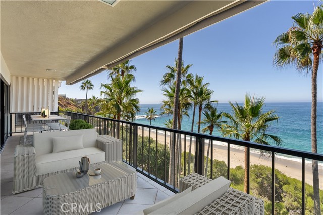 Detail Gallery Image 5 of 50 For 31423 Coast Hwy #15,  Laguna Beach,  CA 92651 - 2 Beds | 2 Baths