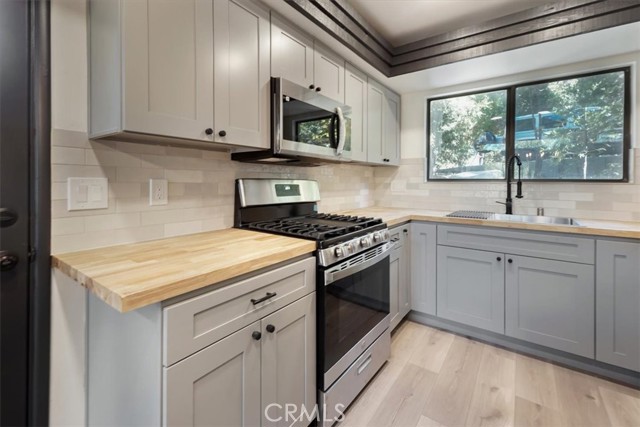 Detail Gallery Image 27 of 50 For 695 Grass Valley Rd, Lake Arrowhead,  CA 92352 - 3 Beds | 2 Baths