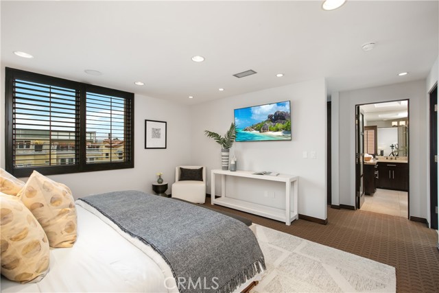 Detail Gallery Image 50 of 72 For 5472 E the Toledo, Long Beach,  CA 90803 - 5 Beds | 4/1 Baths