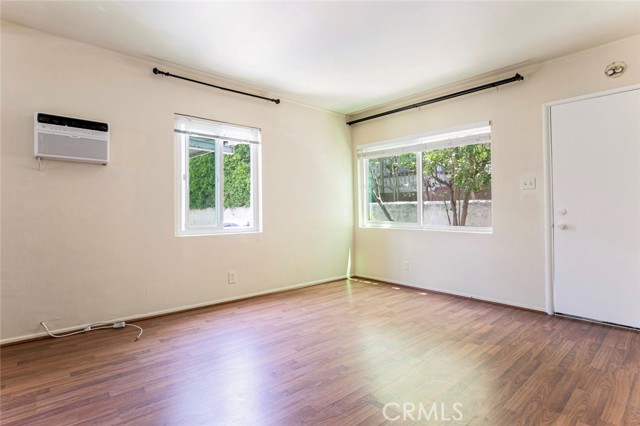 343 Concord Street, Glendale CA: https://media.crmls.org/medias/bbd6ba0e-d824-462d-b463-0fa794eeb9a9.jpg