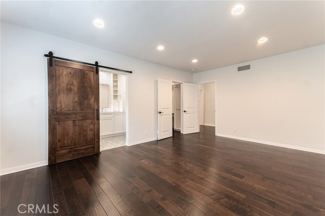 Detail Gallery Image 11 of 24 For 4539 Don Pio Dr, Woodland Hills,  CA 91364 - 4 Beds | 2 Baths