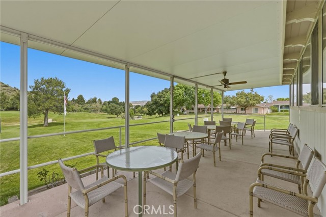 Detail Gallery Image 40 of 47 For 19237 Avenue of the Oaks #B,  Newhall,  CA 91321 - 2 Beds | 1 Baths