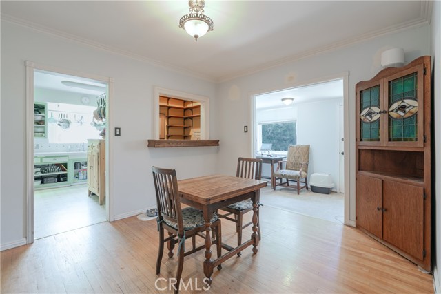 Detail Gallery Image 14 of 33 For 2707 Windsor Ave, Altadena,  CA 91001 - 2 Beds | 2 Baths