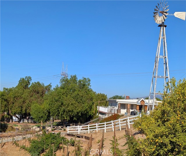 10161 Foothill Boulevard, Sylmar CA: https://media.crmls.org/medias/bbd8036a-5aa1-439d-9388-a3c7ad78cf6d.jpg
