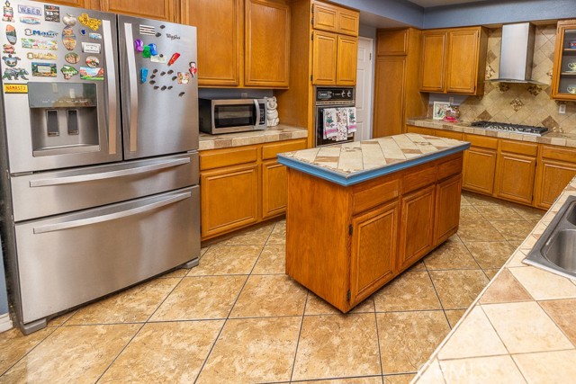 Detail Gallery Image 7 of 32 For 38010 San Mateo Ave, Palmdale,  CA 93551 - 4 Beds | 3 Baths