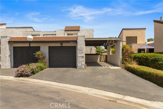 Detail Gallery Image 2 of 39 For 1693 S Heritage Cir, Anaheim,  CA 92804 - 3 Beds | 2 Baths