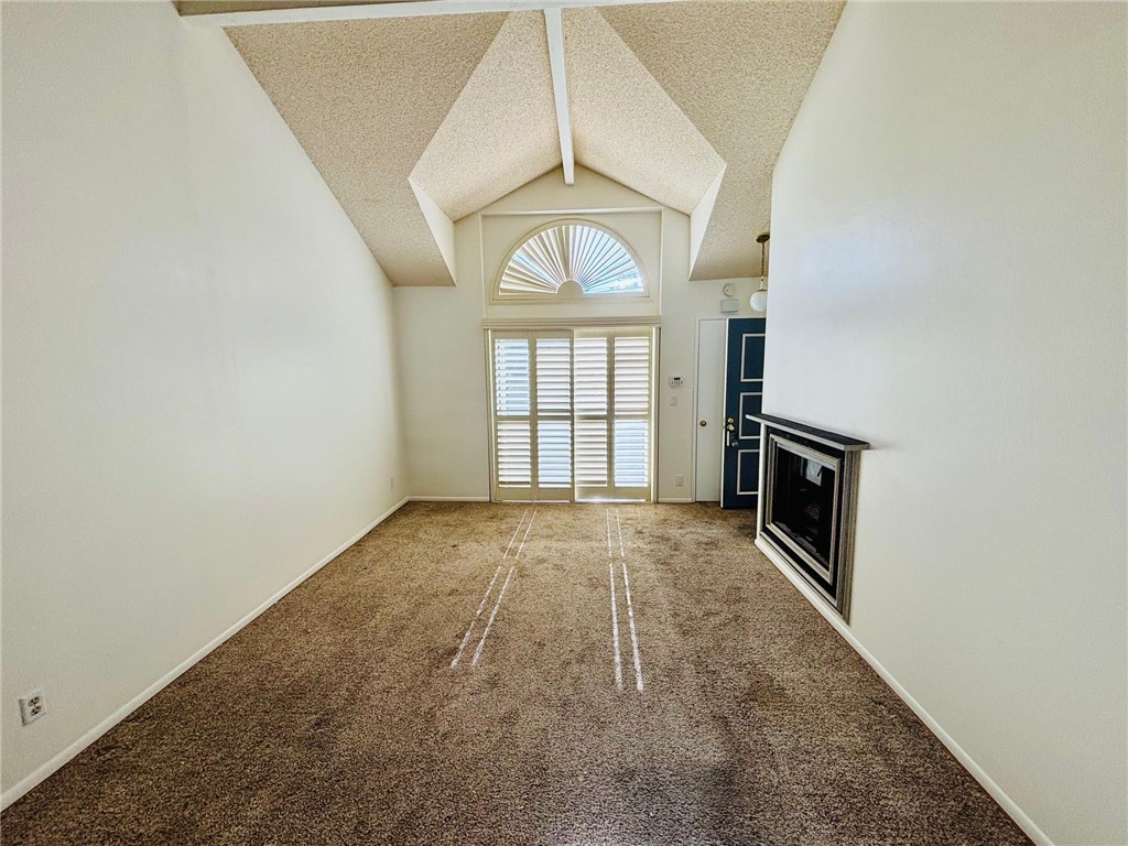 Detail Gallery Image 6 of 16 For 26758 Claudette St #428,  Canyon Country,  CA 91351 - 2 Beds | 2 Baths