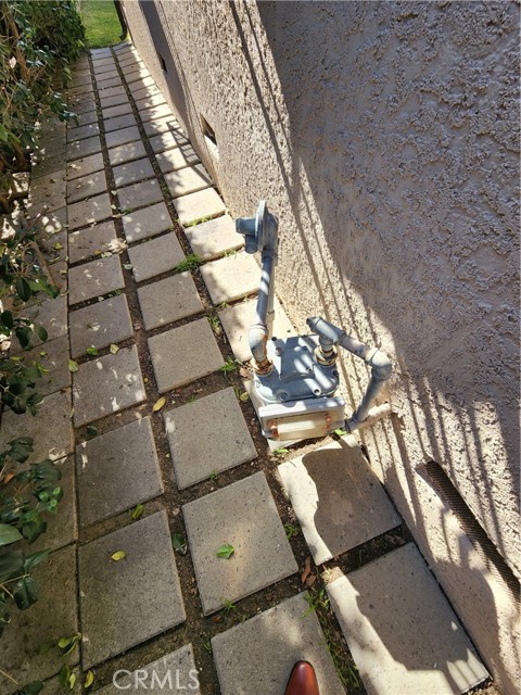 Detail Gallery Image 37 of 39 For 1788 W 37th Pl., Los Angeles,  CA 90018 - 3 Beds | 1 Baths