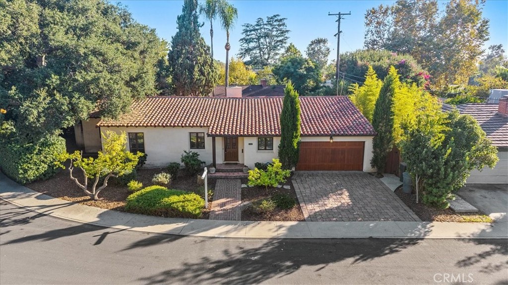 460 University Circle