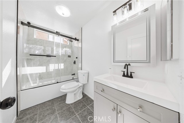 Detail Gallery Image 25 of 47 For 23296 Tulip Ct, Corona,  CA 92883 - 4 Beds | 2/1 Baths