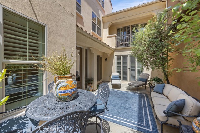 8356 Noelle Drive, Huntington Beach CA: https://media.crmls.org/medias/bbdac212-5b2f-4964-8681-0890ccac2375.jpg