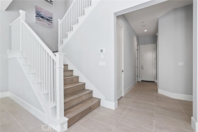 211 Fiore, Irvine CA: https://media.crmls.org/medias/bbdbc59d-d366-49c5-a770-c47691c2fbad.jpg