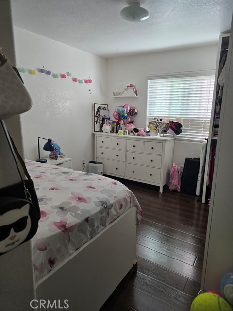 Detail Gallery Image 9 of 21 For 10407 Lou Dillon, Los Angeles,  CA 90002 - 6 Beds | 4 Baths