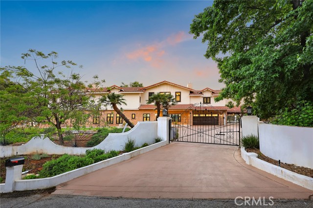 255 El Cielo Lane, Bradbury CA: https://media.crmls.org/medias/bbdd6286-78cd-411a-8b23-21599408482a.jpg