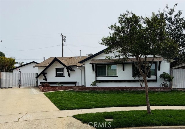 Detail Gallery Image 2 of 7 For 450 Palermo Way, La Habra,  CA 90631 - 5 Beds | 3 Baths