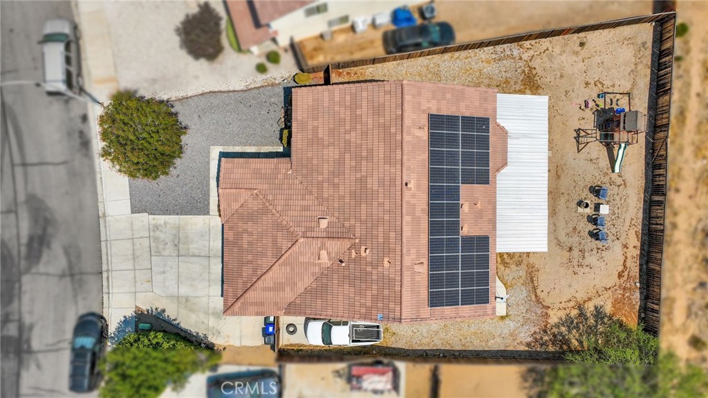 https://media.crmls.org/medias/bbde0bda-87d1-4b97-ae4c-de809332d3ee.jpg?preset=X-Large