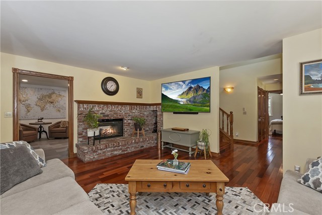 Detail Gallery Image 6 of 54 For 27513 St Bernard Ln, Lake Arrowhead,  CA 92352 - 5 Beds | 3 Baths